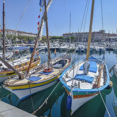 Soleil Soleil, Sur Le Toit Grande Terrasse * Saint-Raphael (Var)